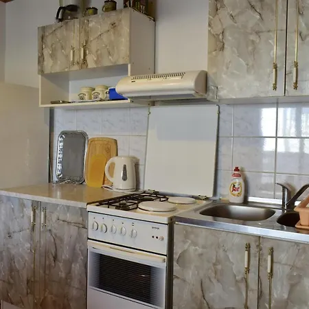Tommy Apartment *